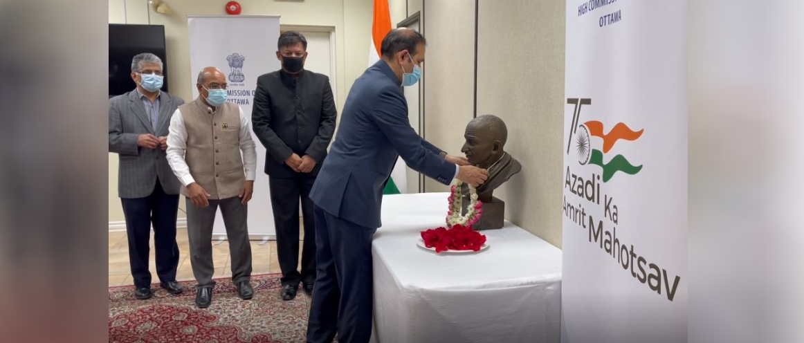  Gandhi Jayanti: High Commissioner Ajay Bisaria paying floral tributes to Gandhi ji statue at Chancery premises.
